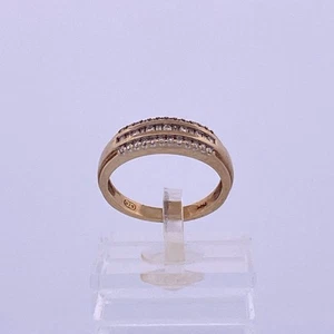 Fabulous 9ct Yellow Gold Diamond Ring Featuring 3 Row Design - Picture 1 of 16