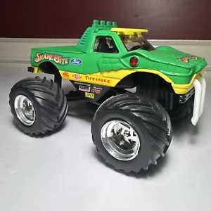 Vintage 1998 Snakebite Diecast Monster Truck, Bigger Size, Toy Truck - Picture 1 of 10