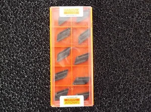 New SANDVIK Turning Insert KNUX 16 04 10R12 4215 (F43F) - Picture 1 of 3