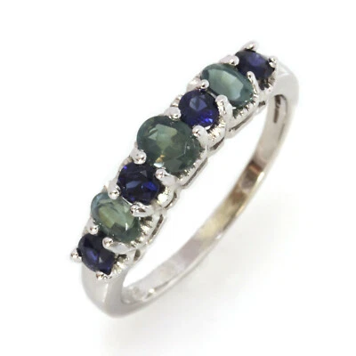 Alianza de oro blanco sólido de 14 k con alejandrita natural y zafiro azul de 1,3 quilates Foto 1 de 4