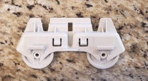 Whirlpool Dishwasher WDF520PADB7 Lower Dish Rack Wheel P/N WP8268645 8268645 - Picture 1 of 3