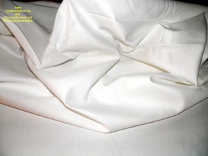 NAPPE DAMASSE CLASSIQUE SUR COTON BLANCHE CARREE DE 250 EXCEPTIONNEL*** - Picture 1 of 1