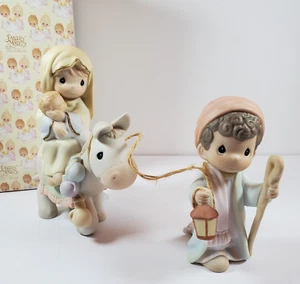 Conjunto de estatuillas de colección Precious Moments Flight into Egypt José María y el Niño Jesús - Imagen 1 de 18