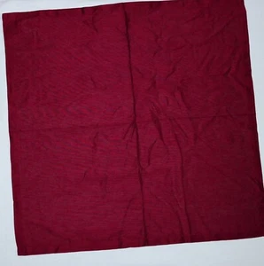 CRATE & BARREL Set of 4 Wine Tavia Napkins Rayon/Polyester 21 X 21 EXC - Picture 1 of 4