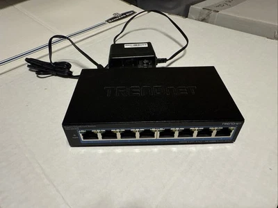 Trendnet TEG-S80ES 8 Port Gigabit EdgeSmart Switch - Image 1 of 4