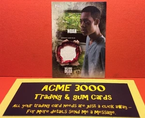 Topps Walking Dead Season 5 - NOAH Shirt RELIC Wardrobe Card - Bild 1 von 2