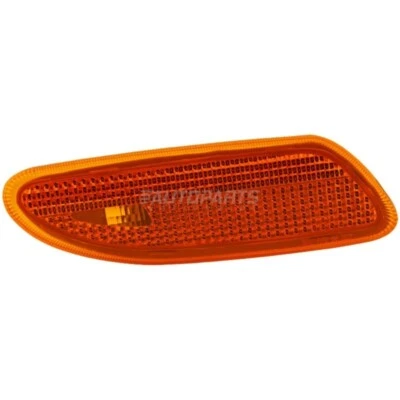 New Right Side Marker Lamp Lens And Housing Fits 2002-2007 Mercedes Benz C230 - Image 1 of 4