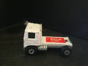 Hot Wheels 1980 Movin' On White Cab Blackwall Great American Truck Race Set Semi - Picture 1 of 9