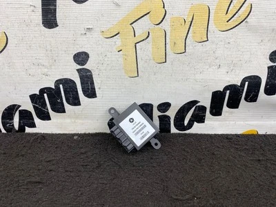 Módulo de asistencia de estacionamiento Dodge Challenger SRT 15-20 OEM Foto 1 de 4