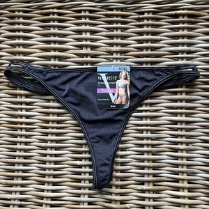 Vassarette Silken Heather Thong Size 9 2XL Black New NWT Silky Sexy Nylon Blend - Picture 1 of 5