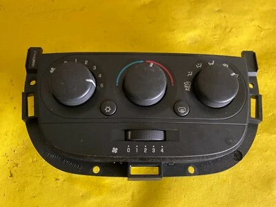 Chevrolet Uplander 2007-2009 unidad de control de temperatura de calefacción de aire acondicionado OEM 25783273 Foto 1 de 4