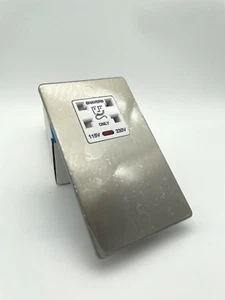 Deta Ultra Screwless Shaver Socket **RRP £55.22** - Picture 1 of 4