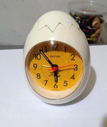 Vintage Rhythm alarm Clock egg shaped white w/ yellow dial Japan excellent Cover