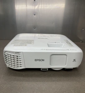 Epson PowerLite 982W 1080i 3LCD 4200 Lumens 3LCD Projector - 577 Hours - Afbeelding 1 van 5