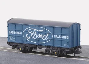 PECO NR-P57A Dagenham - Halewood Pallet Van, Ford No. B787044 N Gauge - Picture 1 of 1