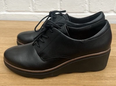 Clarks Mazy Hyannis Oxford Black Leather Small Wedge Heel School Work Size 4 D - Image 1 of 4