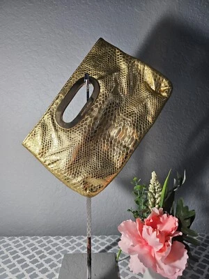 Bolso de Mano Michael Michael Kors Metálico Pitón Cuero Repujado - Mango Dorado - Usado en Excelente Condición Foto 1 de 4