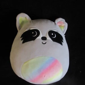 Squishmallow MAX el mapache con arco iris verano 2021 8” Squishie - Imagen 1 de 6