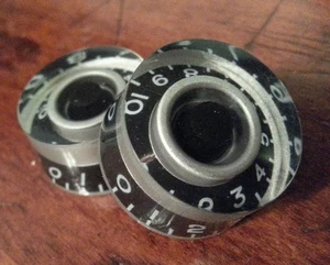 4 Guitar speed volume / tone knobs. Silver Met / black. JAT CUSTOM GUITAR PARTS - Picture 1 of 4