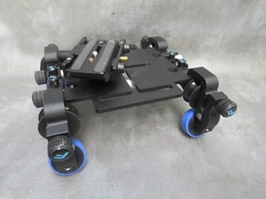 UN DOLLY CÁMARA BUENA CALIDAD SIN USAR CON MONTAJE - Imagen 1 de 11