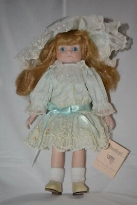 Muñeca de porcelana Bradleys Shari 13" Foto 1 de 4