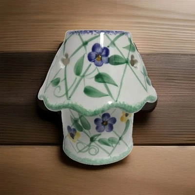 CANDELABRO VOTIVO DE CERÁMICA Y ADORNO DISEÑO DE FLORES DOLOROSAS POR YOUNG'S INC PEQUEÑO Foto 1 de 4