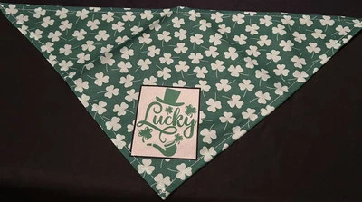 Two pack of triangle dog bandannas St. Patrick’s Day kiss me Irish and lucky - Изображение 1 из 2