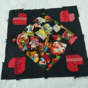 Homemade Quilt Block 17" x 17" Valentines Heart Retro Novelty Print Fabric - Picture 1 of 9