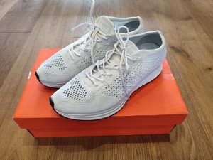 nike racer flyknit black