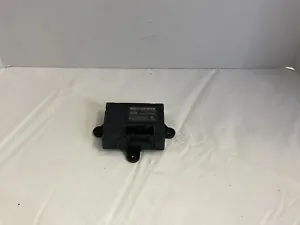 2010 VOLVO XC60 LEFT REAR DRIVER SIDE DOOR LOCKING CONTROL MODULE OEM - Picture 1 of 3