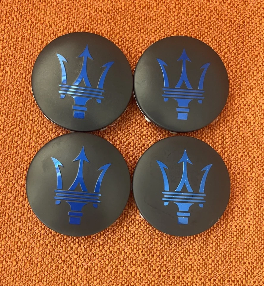 4 piezas MASERATI QP & GHIBLI GTS NEGRO CON TAPA CENTRAL DE RUEDA AZUL Foto 1 de 4