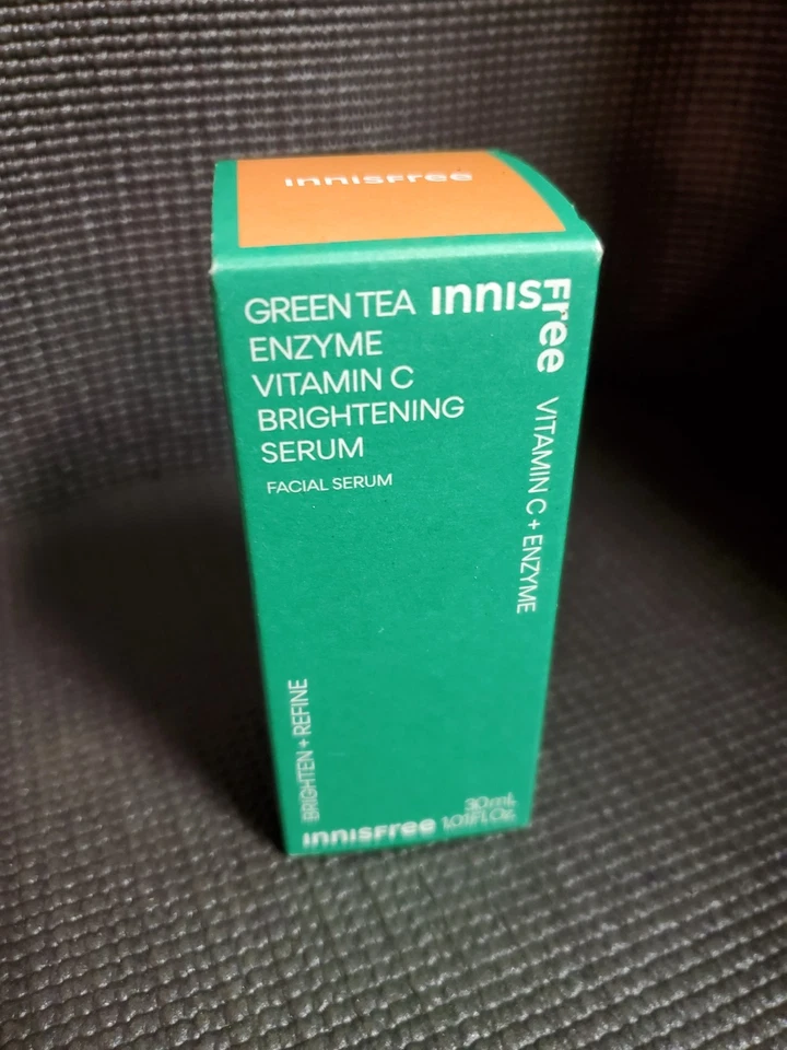 Suero iluminador INNISFREE enzima té verde VITAMINA C!!️ Foto 1 de 4