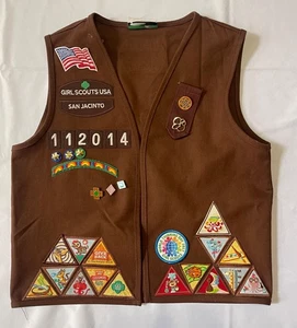 Girl Scouts Brownie Vest San Jacinto Council w/ 2017 Patches GSUSA Uniform - Picture 1 of 11