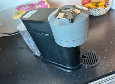 Nespresso VertuoNext 1500W Kapselmaschine - Grau (ENV120GY) - Bild 1 von 2