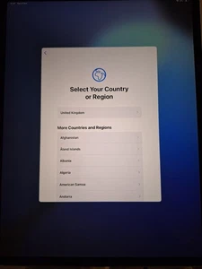 USED: Apple IPAD PRO, 4th Gen, A2232, 12.9in, Space Grey slightly Bent.  - Picture 1 of 3