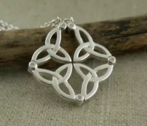 Ciondolo in argento sterling con diamanti celtici sinergici di Keith Jack Jewelry - Foto 1 di 3