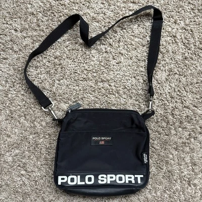 Bolsa de ombro vintage polo esporte Ralph Lauren carteiro preta tiracolo anos 90 Y2K - Imagem 1 de 4