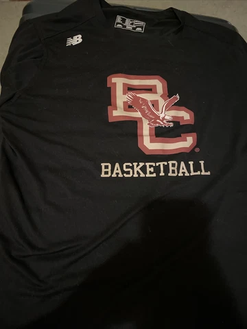 New Balance Boston College Basketball Men’s L Team Issued T Shirt Cover