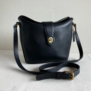 Vintage Old Coach 9948 Shoulder Bag Black Made In USA Authentic from JAPAN - Picture 1 of 15