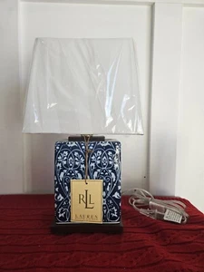 NEW Ralph Lauren Blue White Table Lamp Porcelain W / Wood Base & White Shade - Picture 1 of 10