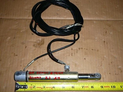 2005 BMW 330CI E46 Convertible Top RIGHT Hydraulic Piston Master Cylinder OEM - Image 1 of 4