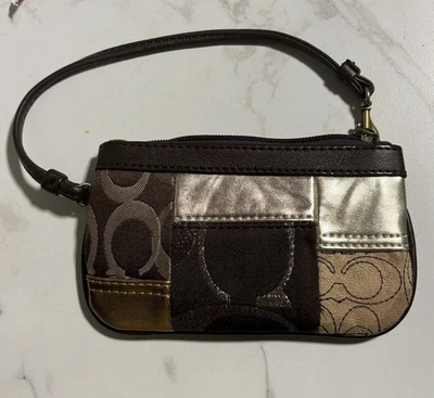 Bolsa de pulso COACH Vintage Y2K Legacy Holiday Patchwork - Imagem 1 de 4
