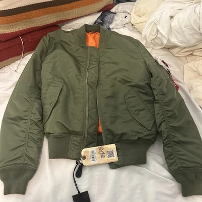 Chaqueta de vuelo Alpha Industries para hombre MS delgada verde salvia MA-1 bombardero reversible Foto 1 de 4