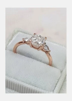 Anillo de compromiso para mujer de diamantes creados en laboratorio de corte redondo de 2 quilates de oro rosa de 14 quilates Foto 1 de 4