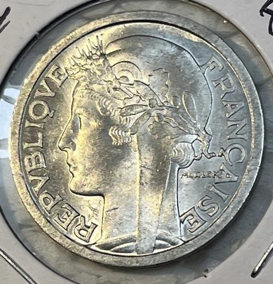 Moneda BU 1945 - B Francia 2 francos sin circular fecha clave solo 1.726.000 acuñada Foto 1 de 4