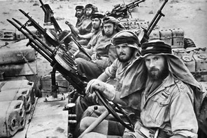 Photo WW2 - Egypte 1942 - Les "Long Range Desert Group" - Bild 1 von 1