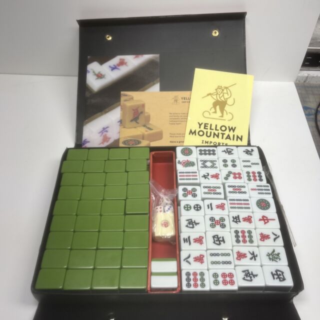  Yellow Mountain Imports Classic Chinese Mahjong Game Set,  Champagne Gold - with 148 Medium Size Tiles and a Wooden Case - for Chinese  Style Game Play : Toys & Games