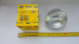 Faro Hella 1097 convencional haz sellado luz de inundación 12V 35W 146 mm - sin usar - Imagen 1 de 9