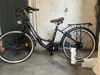 bicicletta elettrica nera  NILOX URBAN - CITY EBIKE SL5 km 0 con garanzia. - Immagine 1 di 4