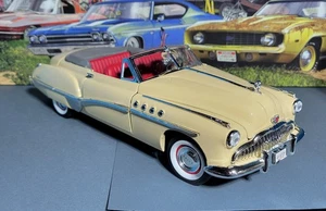 1949 Buick Roadmaster Convertible Diecast Car Model 1/18 Motor Max - Picture 1 of 16